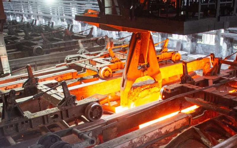 «Запорожсталь» выделила 9,8 млн грн на первый этап капитального ремонта прокатных станов