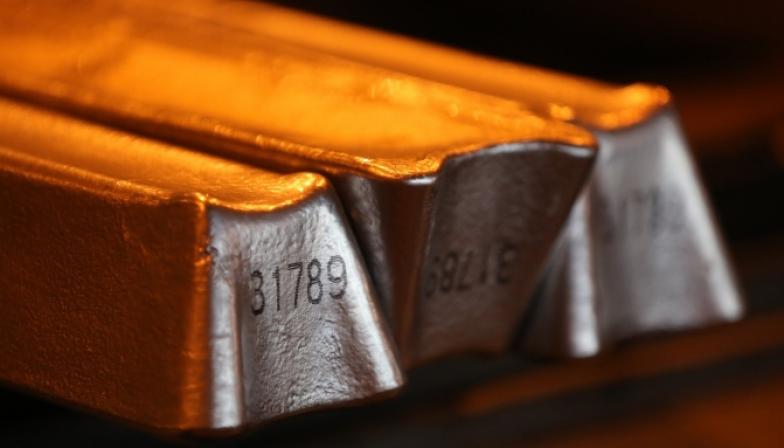 Nickel leads metal prices higher as China party meeting looms