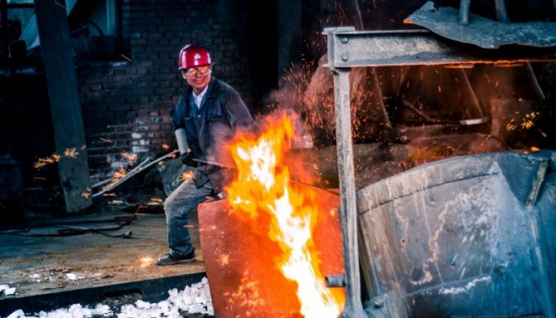 China steel PMI falls in Sept, output growth still strong